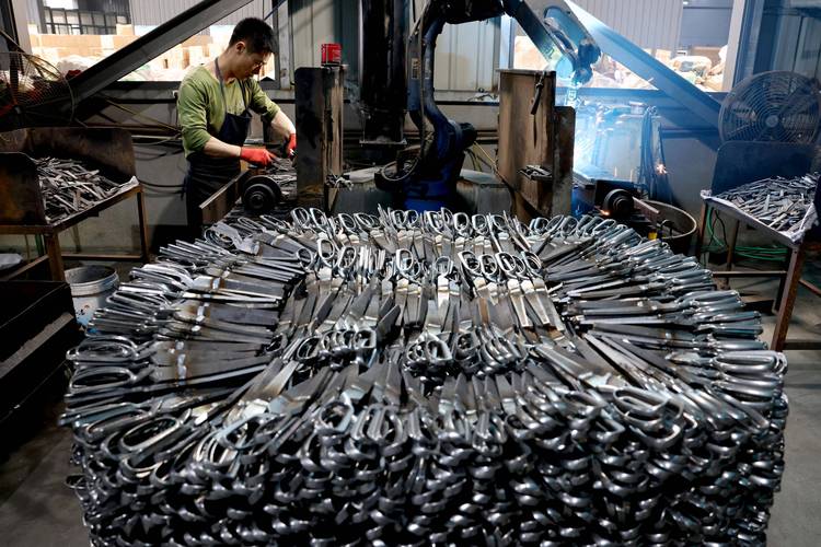 (經濟)福建柘榮:一把剪刀看制造業升級_生產_企業_機器人